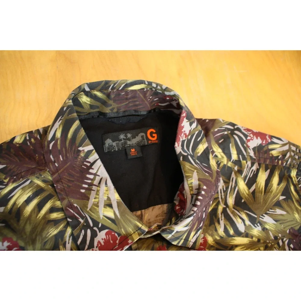 Guess Shorts Men's Medium Multicolor Button Up Tropical Aloha Beach Casual Top